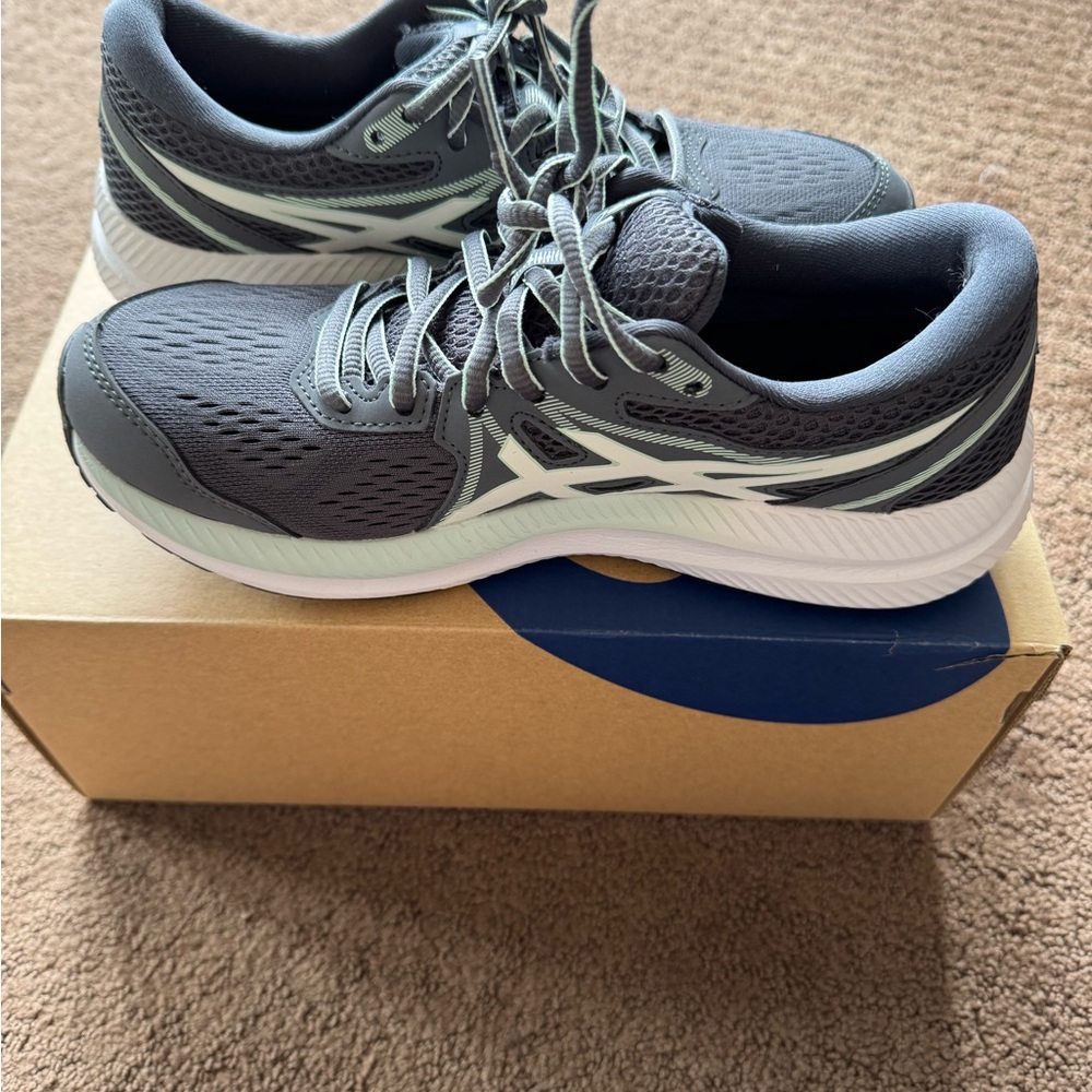New with box. Asics Gray Sneakers with Cushioned Support Size 7.
